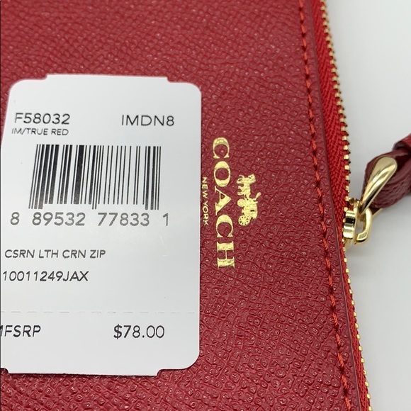 COACH Corner Zip Wristlet True Red/Light Gold - Picture 8 of 8